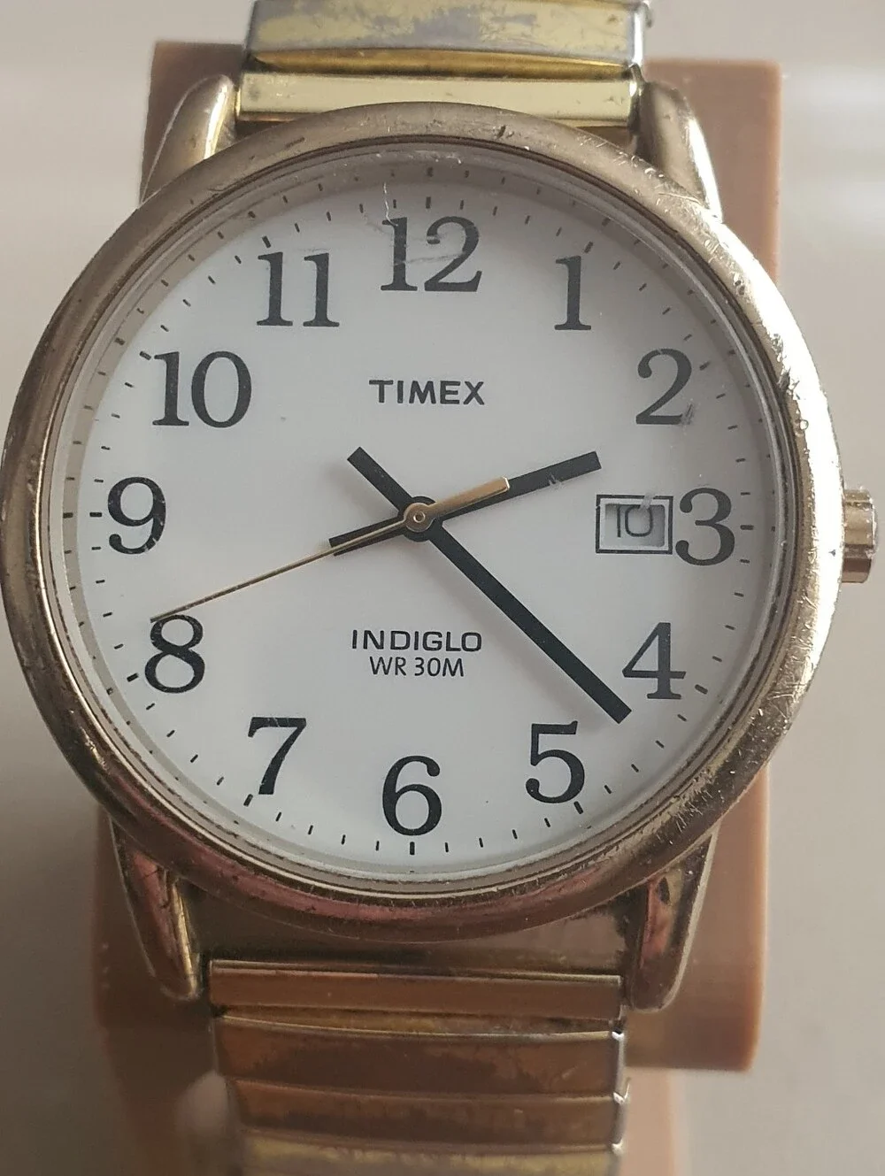 10/$20 Vtg Timex Indiglo Goldtone/White Stainless Steel Men's Watch w/Date